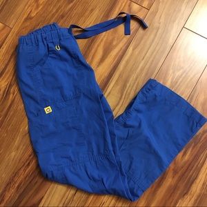 Wonder winks scrub pants